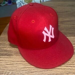 Red/Pink New York Yankees Fitted Hat (size 7 3/8)
